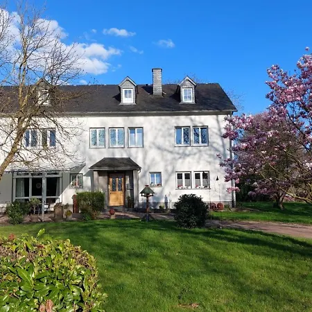 Weingut Weich Отель *