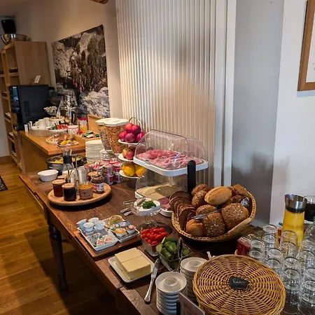 Weingut Weich Отель Riol